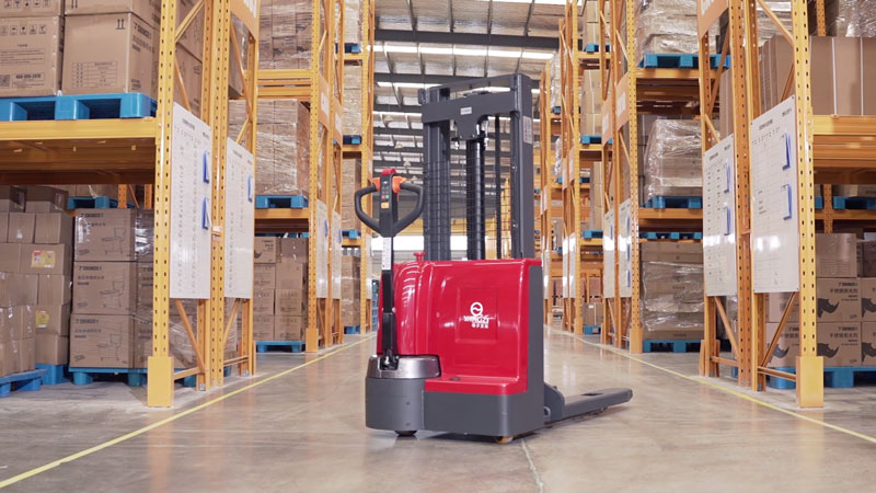 電動(dòng)叉車優(yōu)缺點(diǎn)